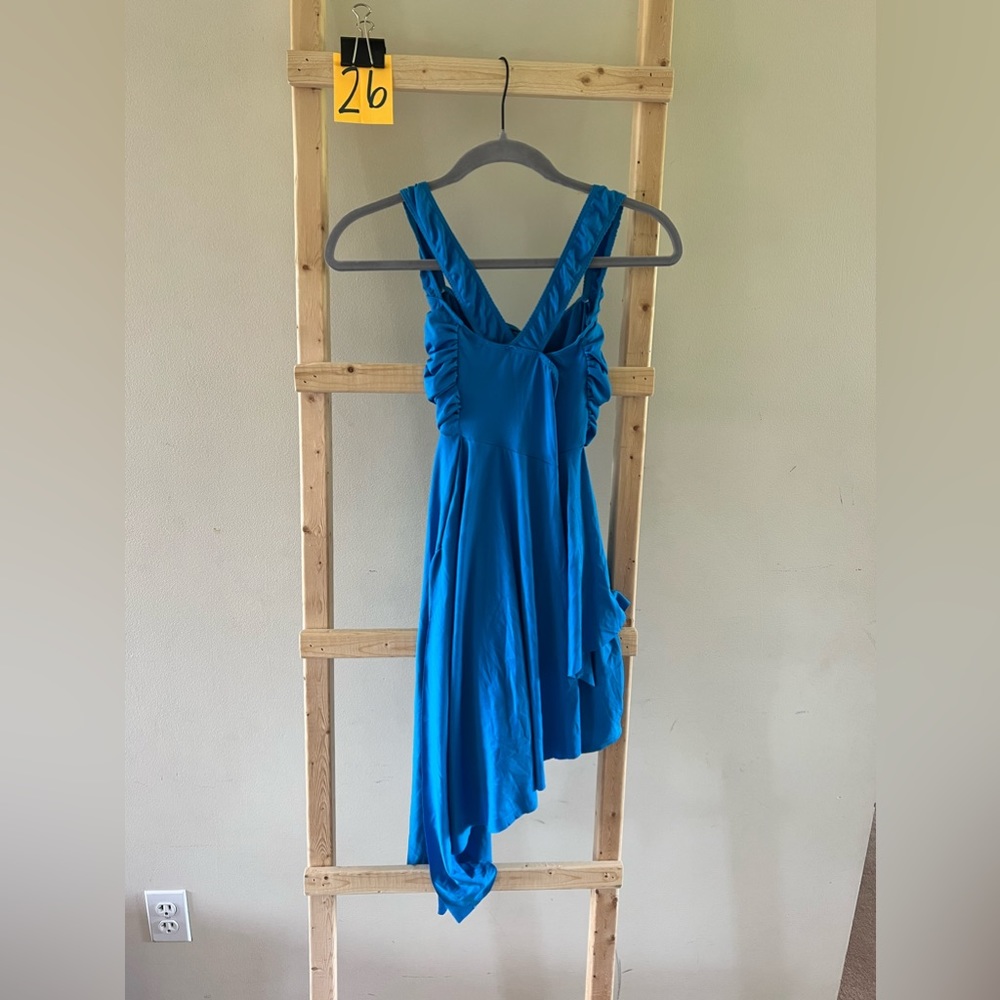 Dance Costumes - Picture 4 of 16